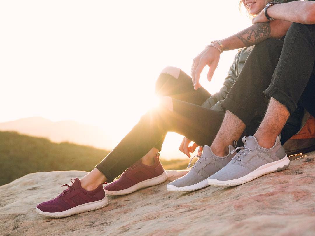 Womens Walking Sneakers 2