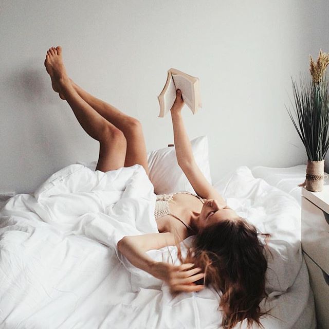 bamboo-sheets-reading