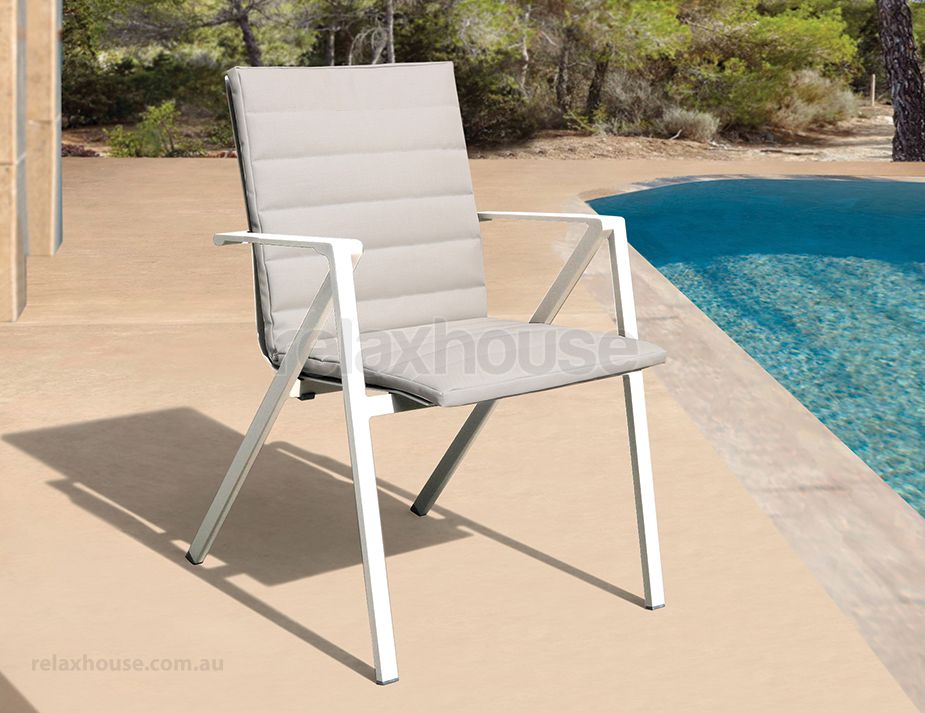 contemporary outdoor seating1