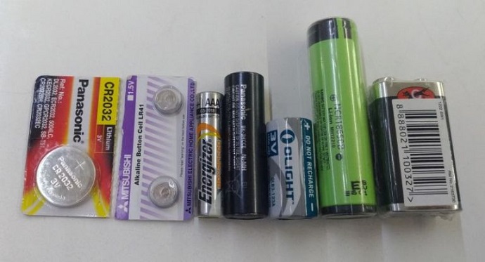 picture of different types and different size batteries
