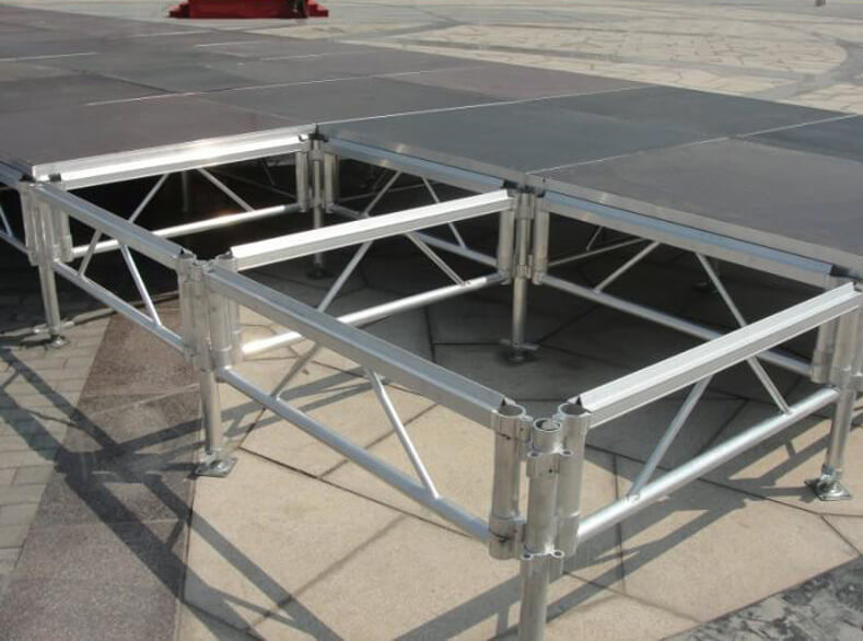 Aluminum portable modular stage installation