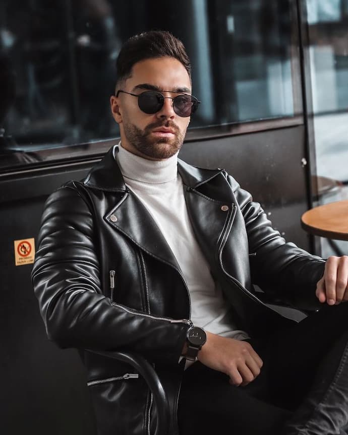 More Than Just an Accessory: The Purpose of Men’s Streetwear Glasses
