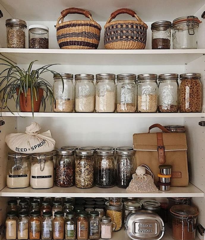 Purposeful Storage Tips: Using Glass Jars for Organised Living