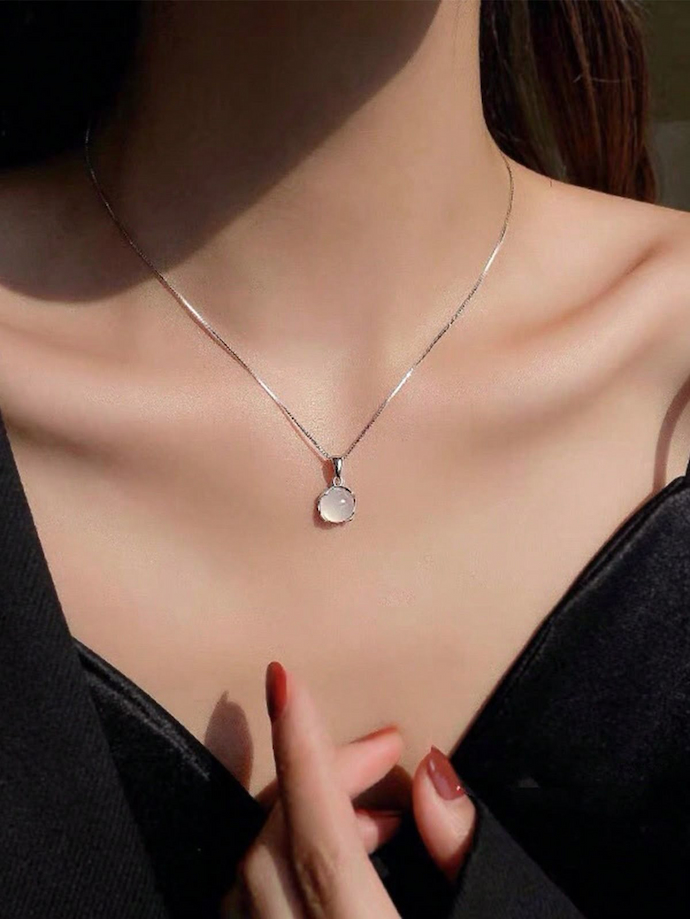 The Art of the Pendant: How to Pair the Perfect Charm with Your Chain