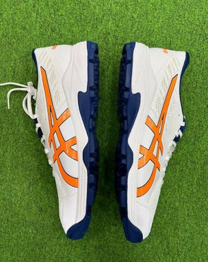 ASICS Gel Peake - Rubber Cricket Shoes white n orange